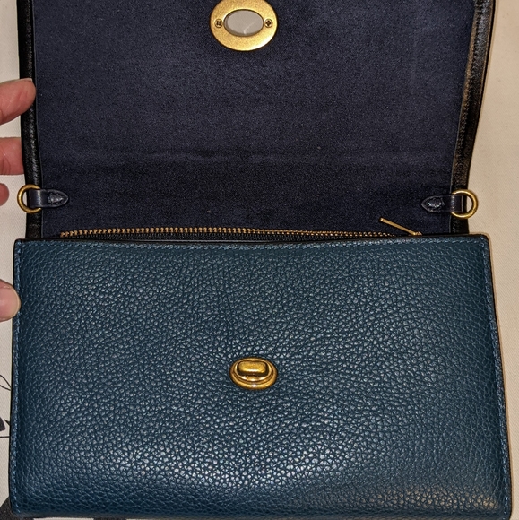 **SOLD**Coach Crossbody - Picture 7 of 10